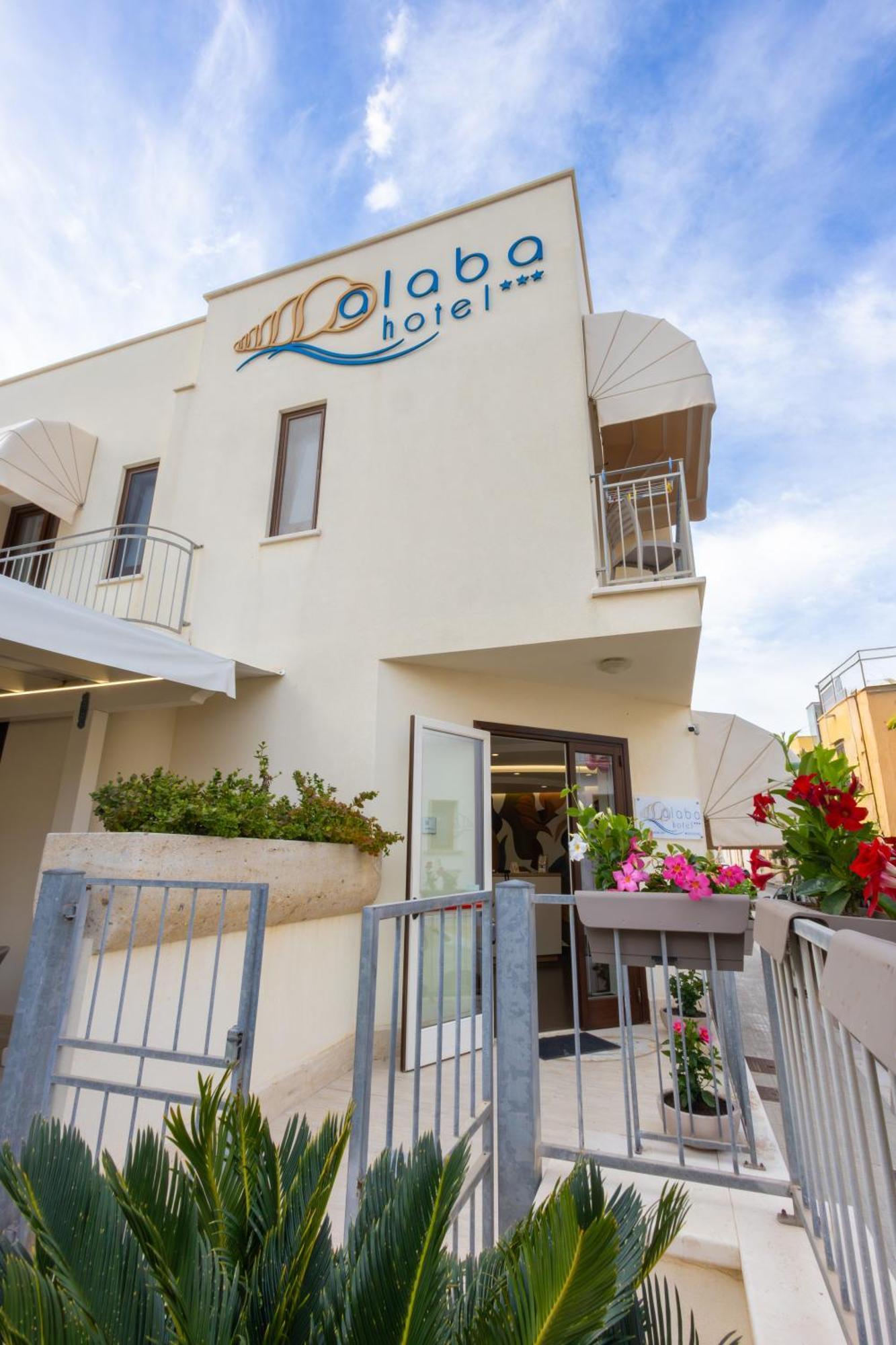 Alaba Hotel 산비토로카포 외부 사진